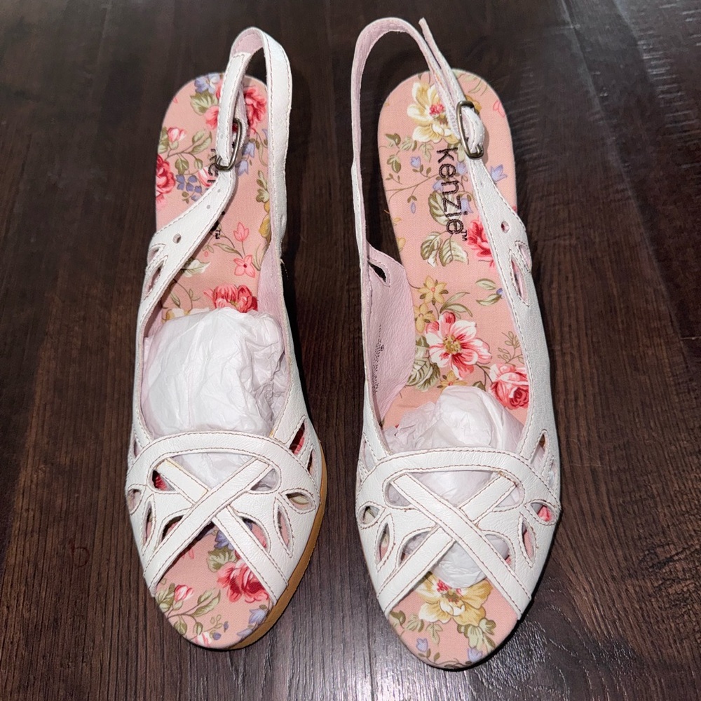 Kenzie Vintage White Slingback Wedges Pink Floral Insole Manmade Leather